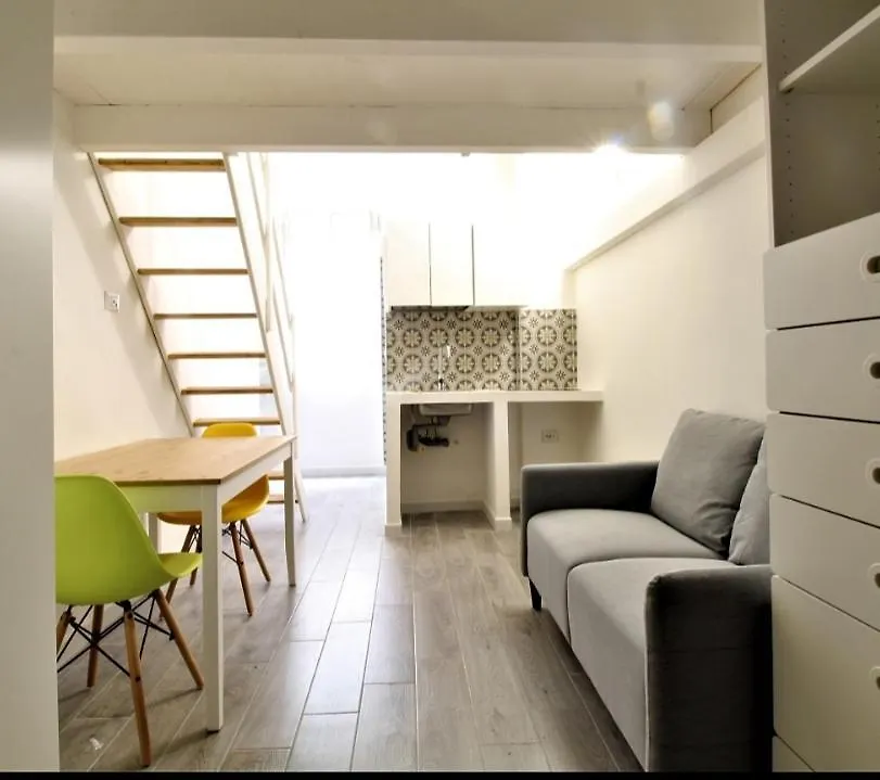 Central Guest House Naples Apartment