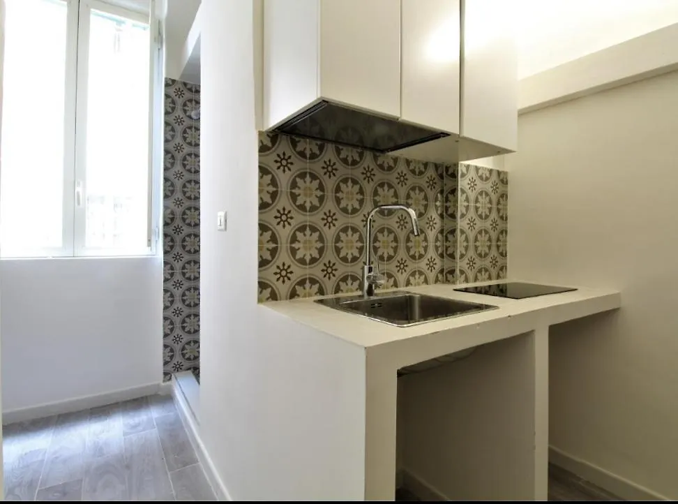 Central Guest House Naples Apartment
